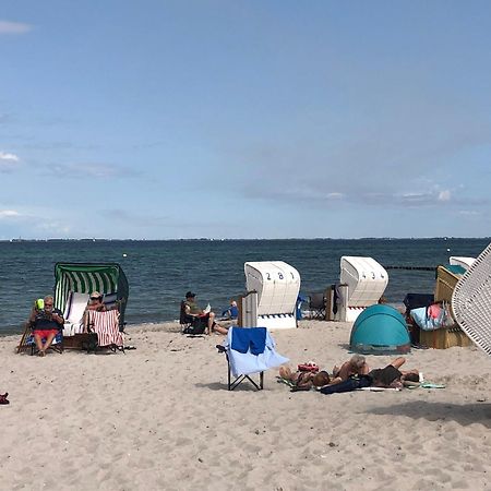 Ferienwohnung Sandkueste Mit Strandkorb & Indoor Spielplatz Heiligenhafen Esterno foto