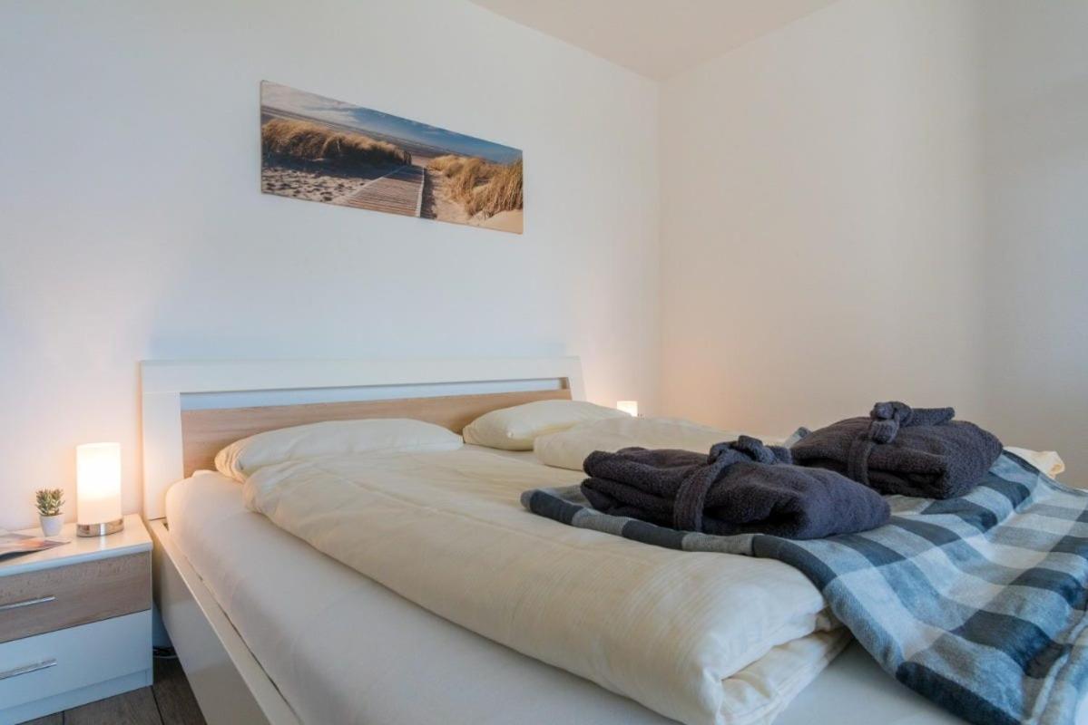 Ferienwohnung Sandkueste Mit Strandkorb & Indoor Spielplatz Heiligenhafen Esterno foto
