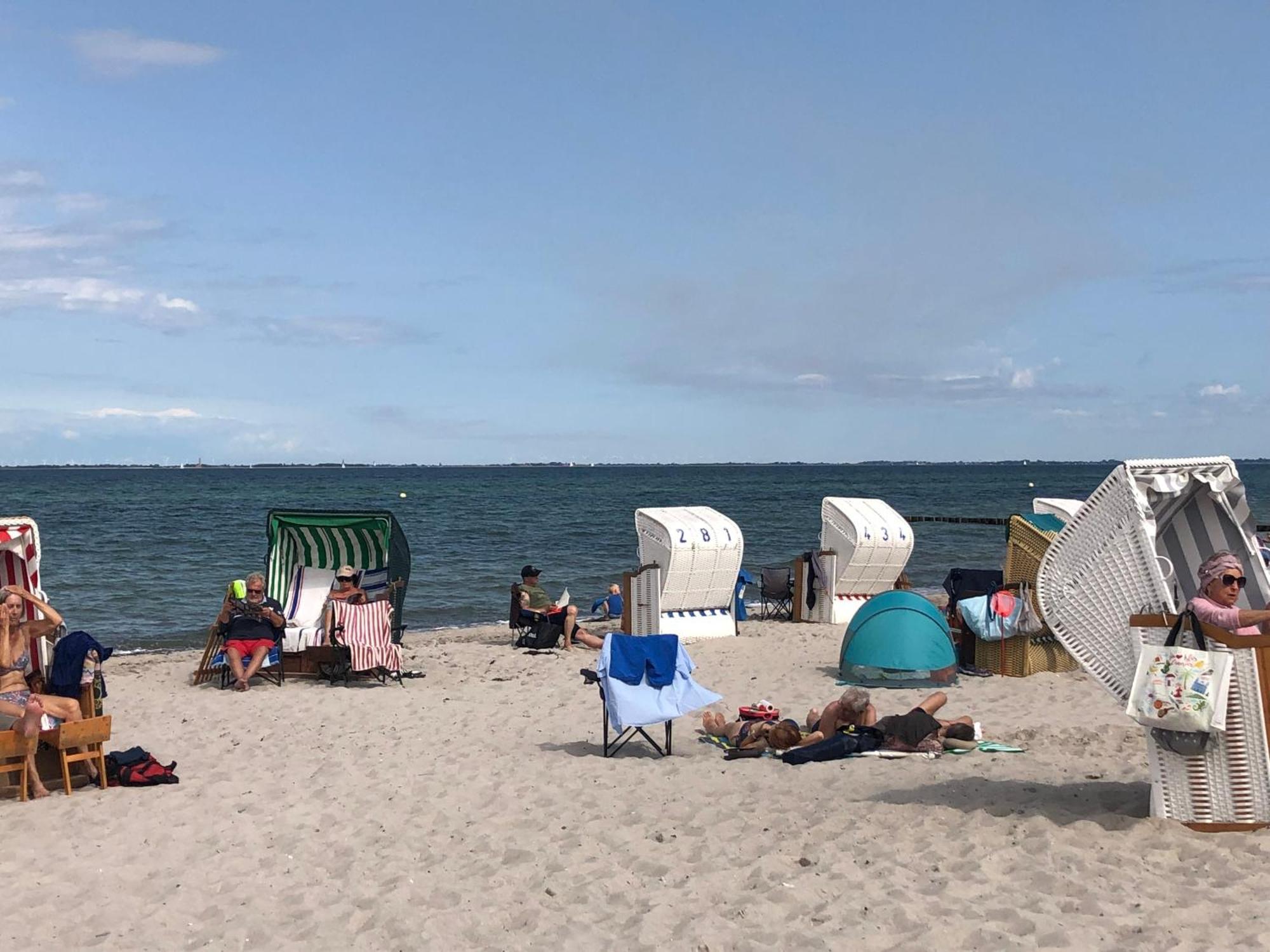 Ferienwohnung Sandkueste Mit Strandkorb & Indoor Spielplatz Heiligenhafen Esterno foto